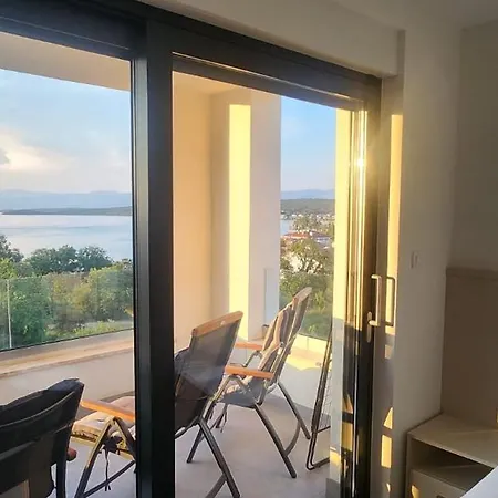 Modern 3br With Private Pool, Sea View & Garage Apartmán *