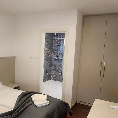 Modern 3br With Private Pool, Sea View & Garage * Vantacici