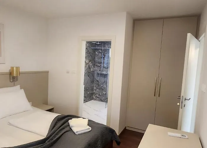 Luxury Stone Flower With Private Pool * Vantacici