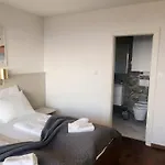 Modern 3br With Private Pool, Sea View & Garage Διαμέρισμα
