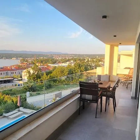 Modern 3br With Private Pool, Sea View & Garage Διαμέρισμα *